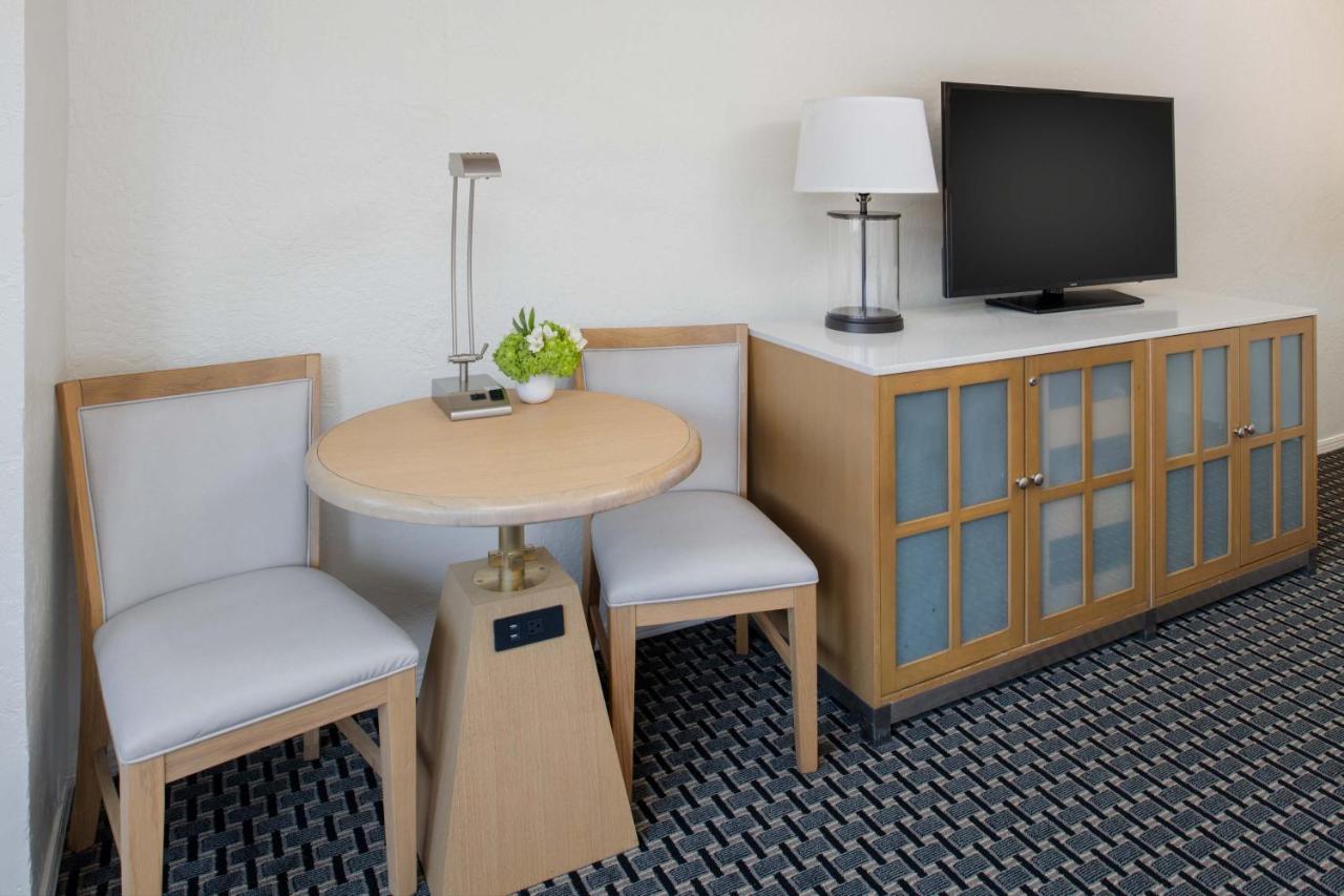 Standard Room with Two Queen Bed at The Lodge at Tiburon