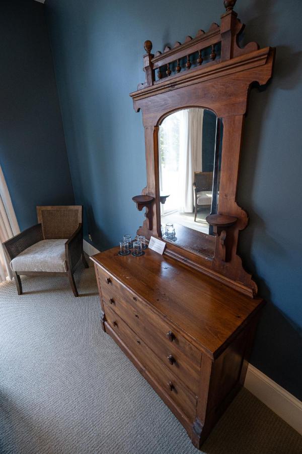 | Homeport Inn and Tavern