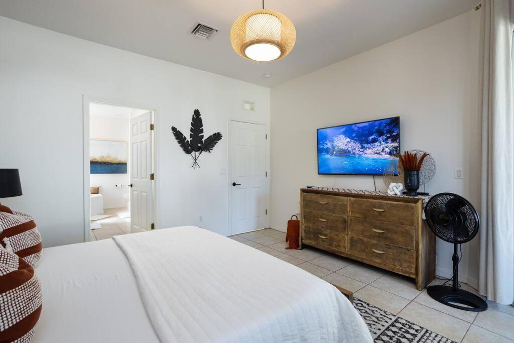 | Insta-worthy Boho Chic Family Getaway w/ Hot Tub
