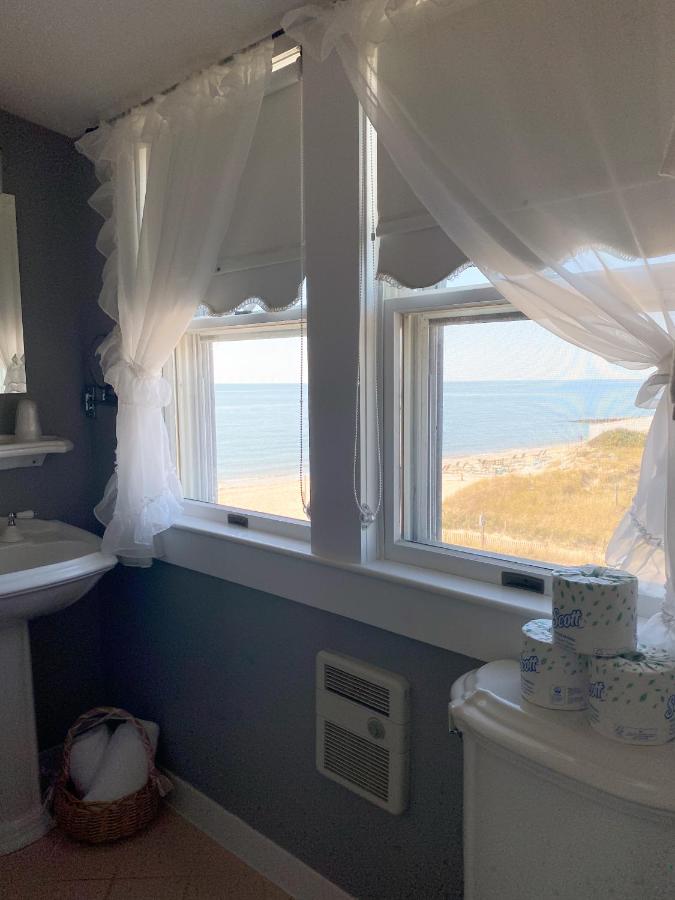 | By The Sea Guests Bed & Breakfast and Suites