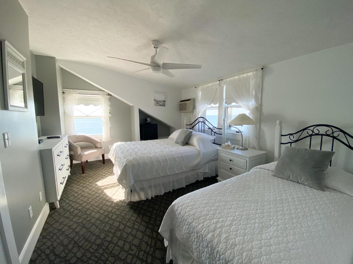 | By The Sea Guests Bed & Breakfast and Suites