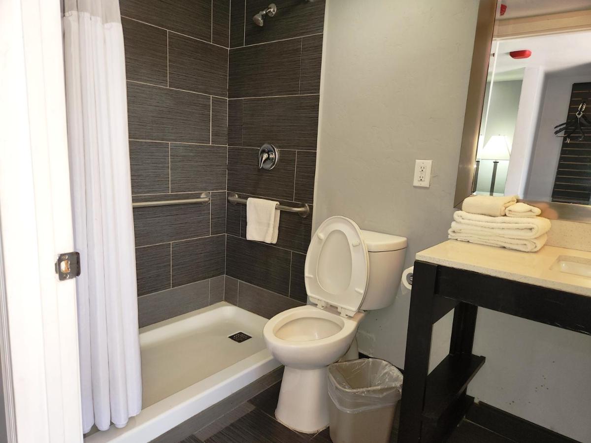 King Room - Disability Access/Non-Smoking at Red Lion Inn & Suites Tucson Downtown