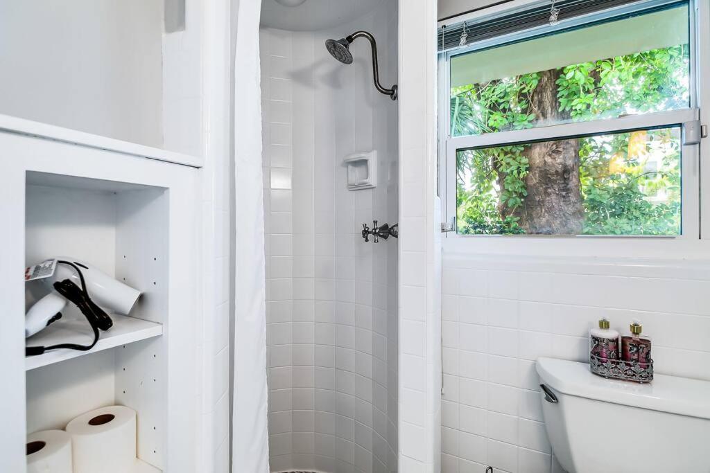 | *Victoria Park Pool Home- close to beach/Las Olas*