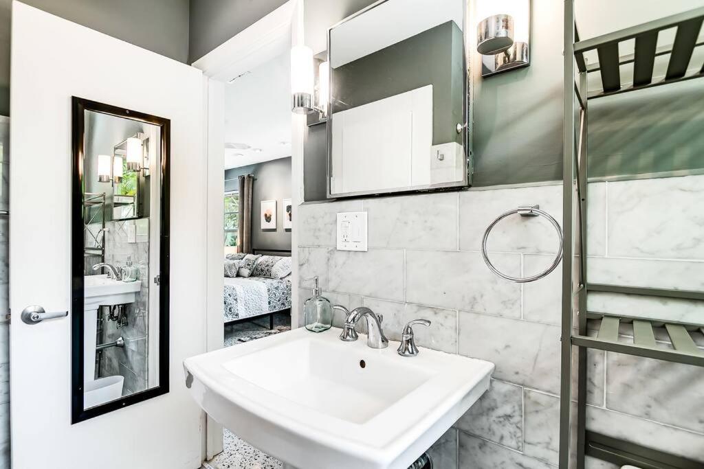 | *Victoria Park Pool Home- close to beach/Las Olas*