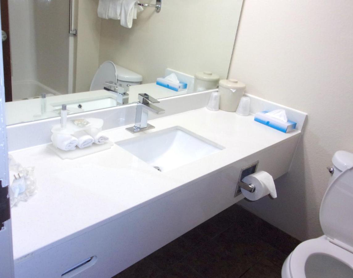 Superior King Room - Non-Smoking at Econo Lodge Inn & Suites