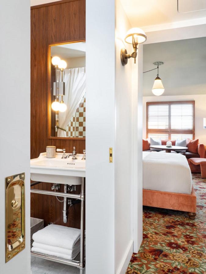 Deluxe King Room at Palihouse West Hollywood