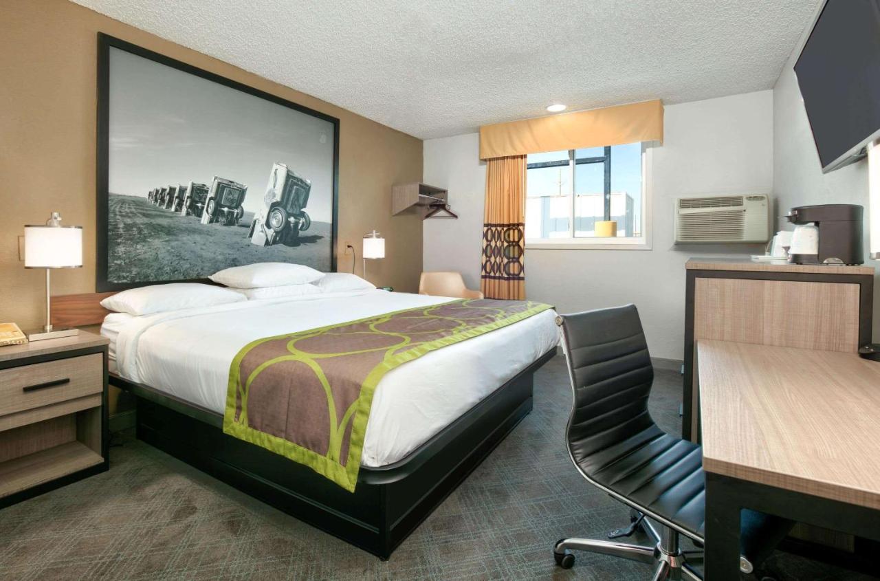 | Super 8 by Wyndham Amarillo