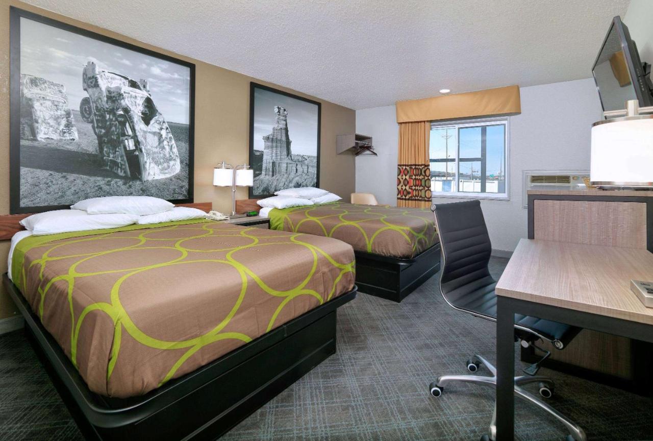 | Super 8 by Wyndham Amarillo