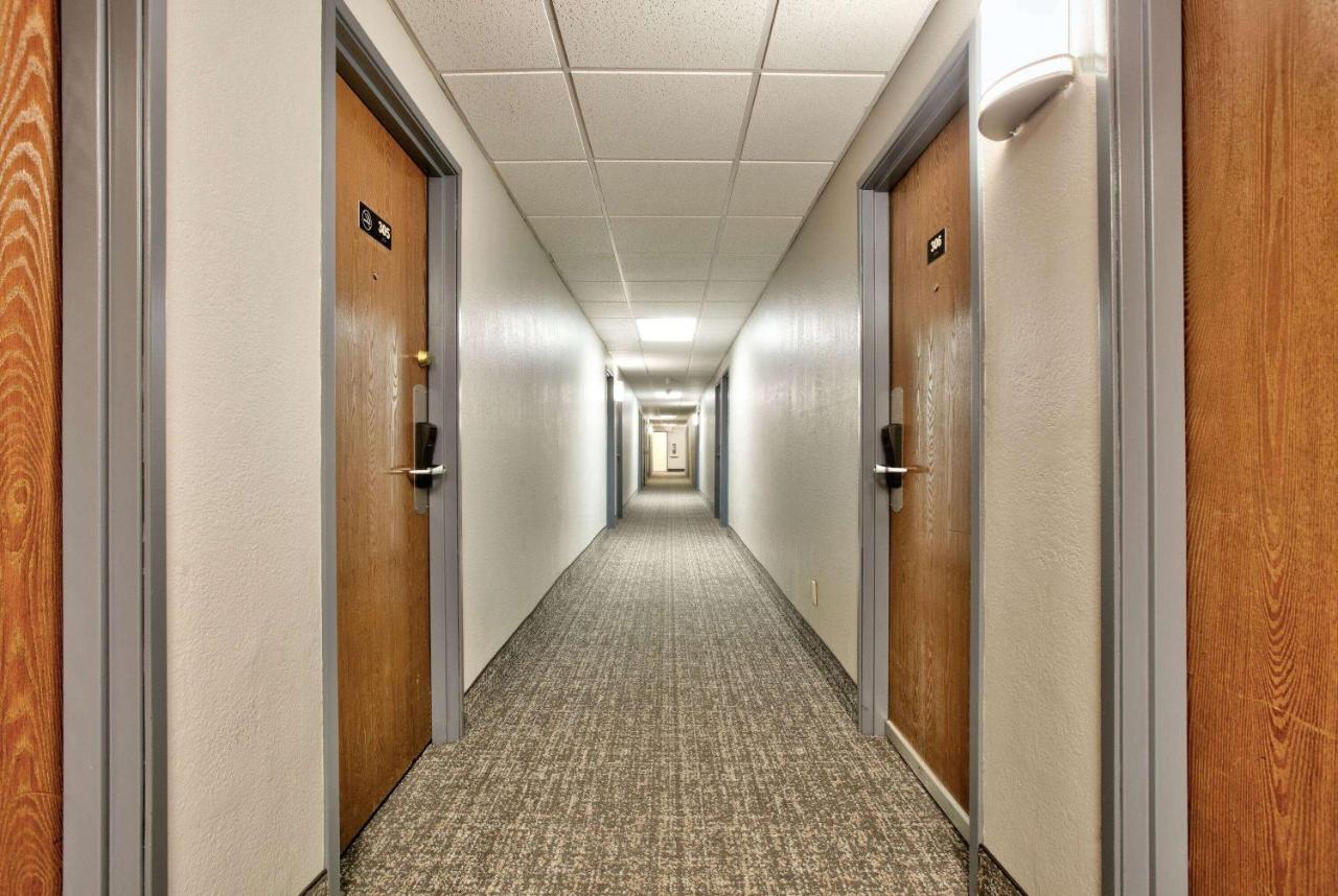 | Super 8 by Wyndham Amarillo
