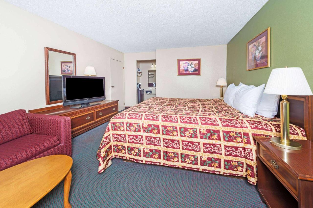 | Days Inn by Wyndham New Market