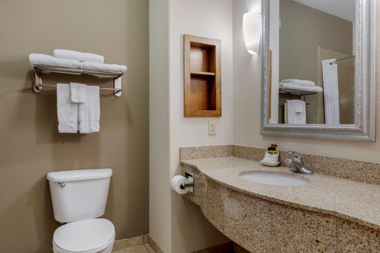 King Suite with Sofa Bed - Non-Smoking at Best Western Plus Sweetwater Inn & Suites