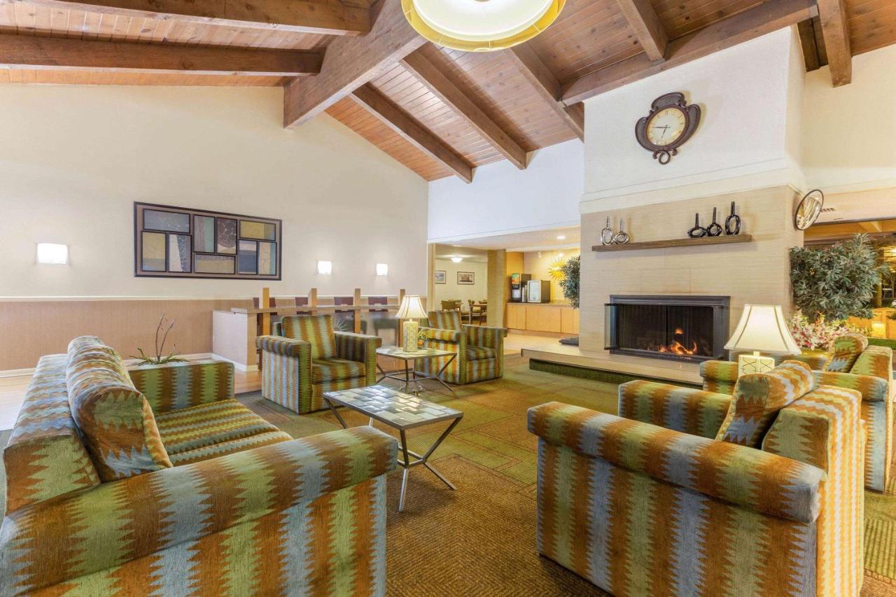  | La Quinta Inn & Suites by Wyndham Redding