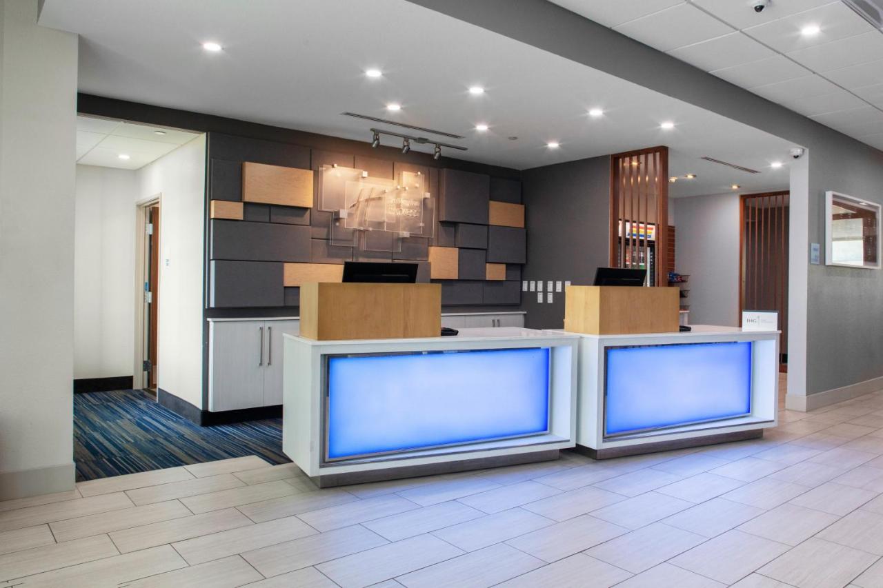 | Holiday Inn Express - Wells-Ogunquit-Kennebunk, an IHG Hotel