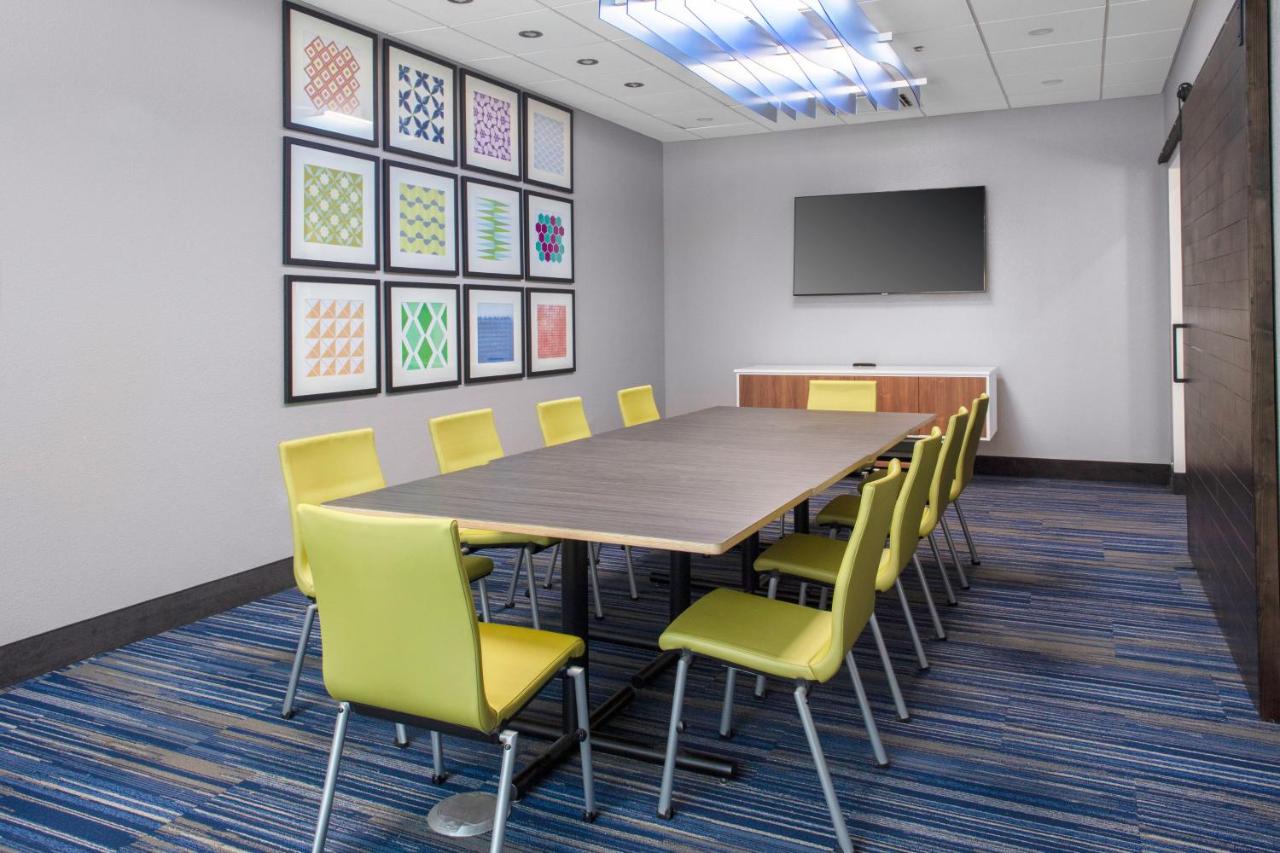 | Holiday Inn Express - Wells-Ogunquit-Kennebunk, an IHG Hotel