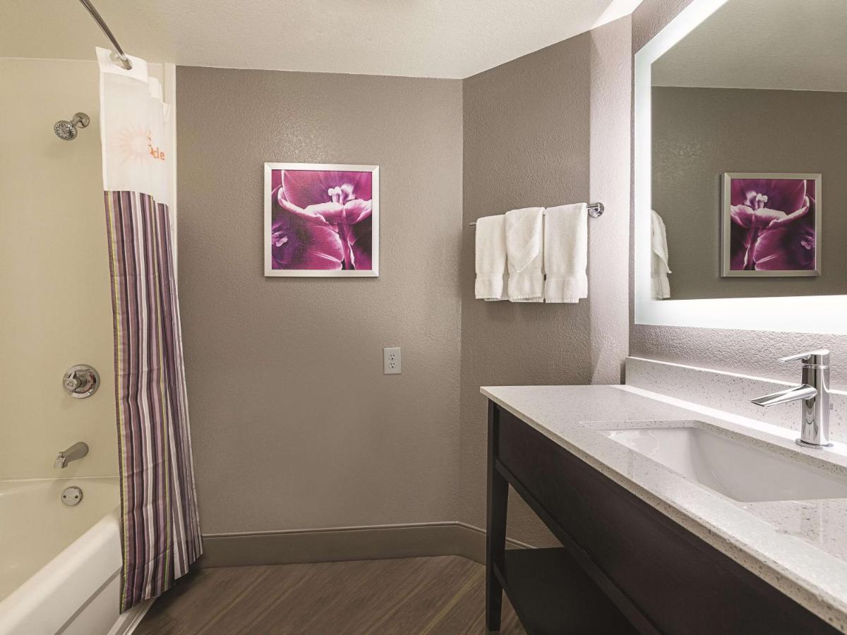 Double Room with Two Double Beds at La Quinta Inn & Suites by Wyndham Dallas Plano West