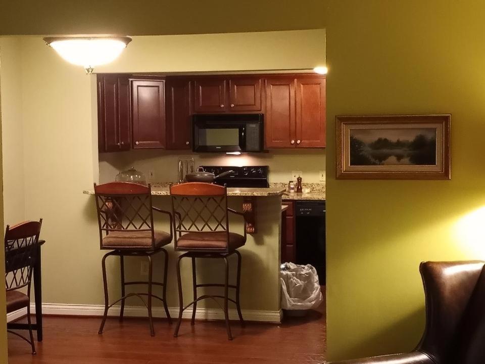 Deluxe Apartment at Ashley Quarters Hotel Cincinnati Airport