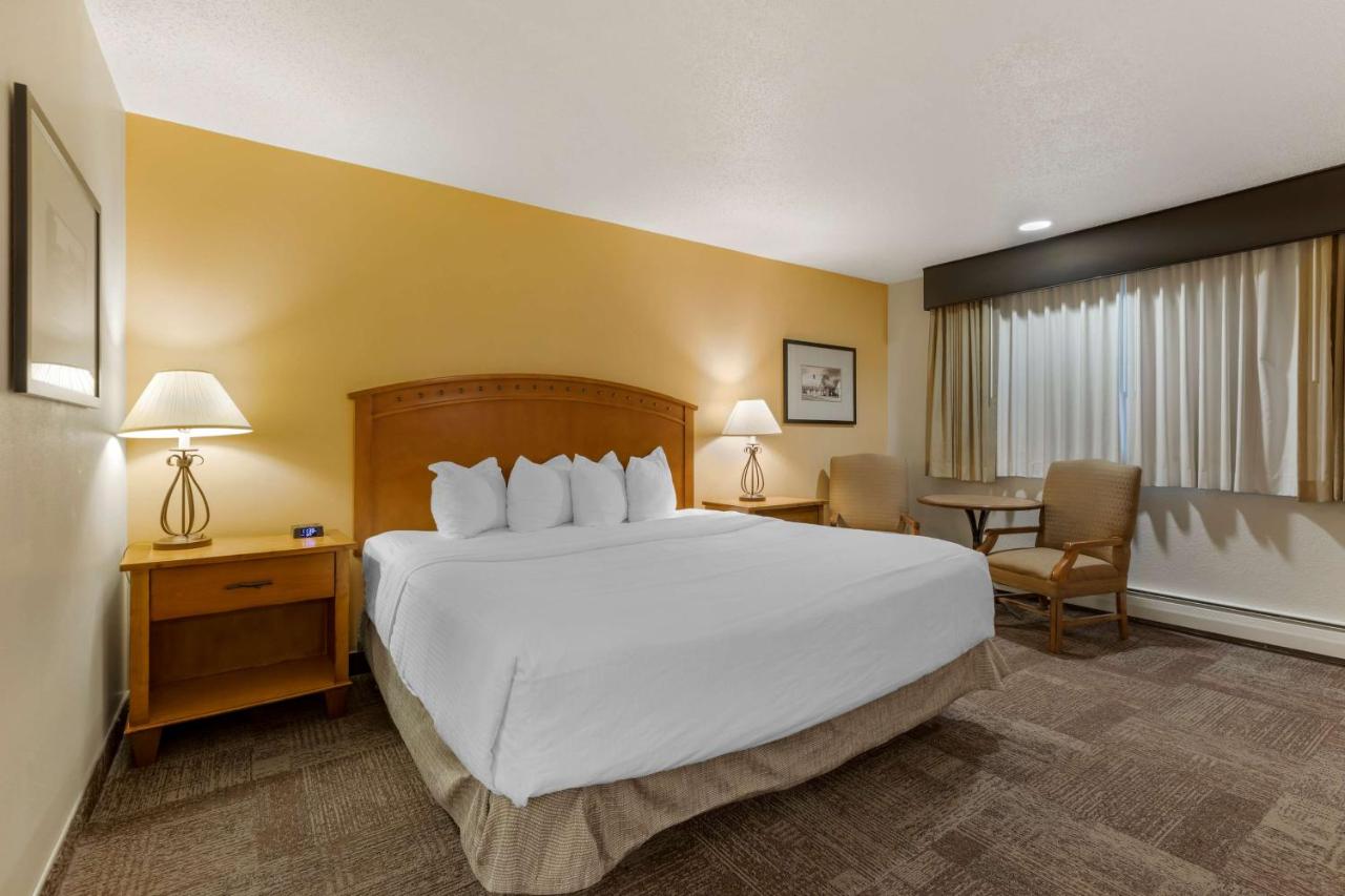 King Room-Non-smoking at Best Western Pioneer