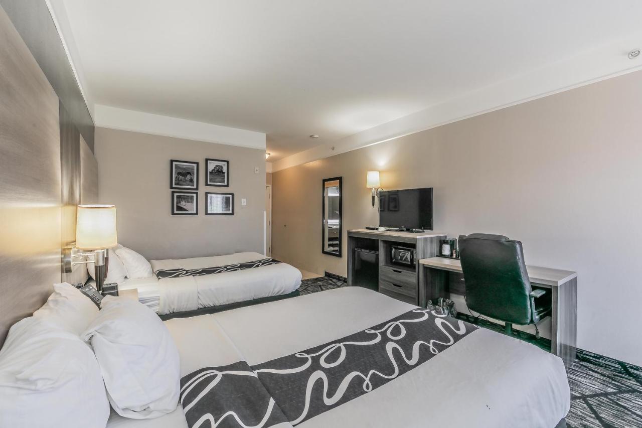 Queen Room with Two Queen Beds and Bath Tub - Mobility Accessible/Non-Smoking at La Quinta Inn & Suites by Wyndham Granbury