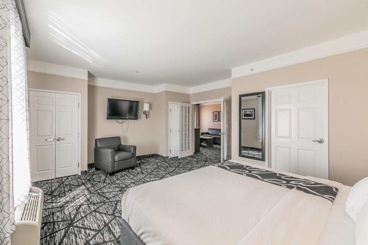 Deluxe Family King Suite -Non-Smoking at La Quinta Inn & Suites by Wyndham Granbury