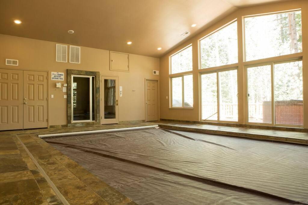  | Riverside 6 Bed 6 Bth Heated Indoor Pool & HotTub & Sauna