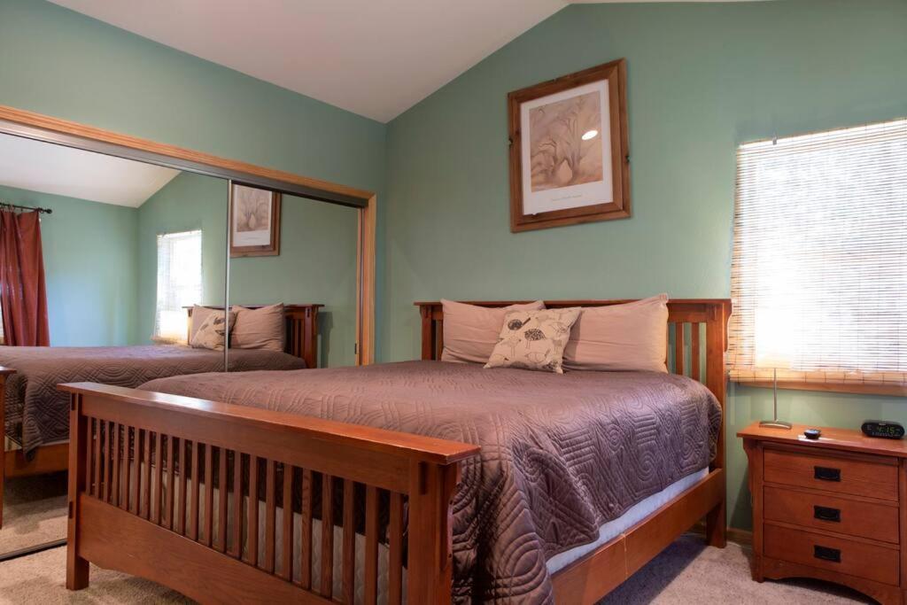  | Riverside 6 Bed 6 Bth Heated Indoor Pool & HotTub & Sauna
