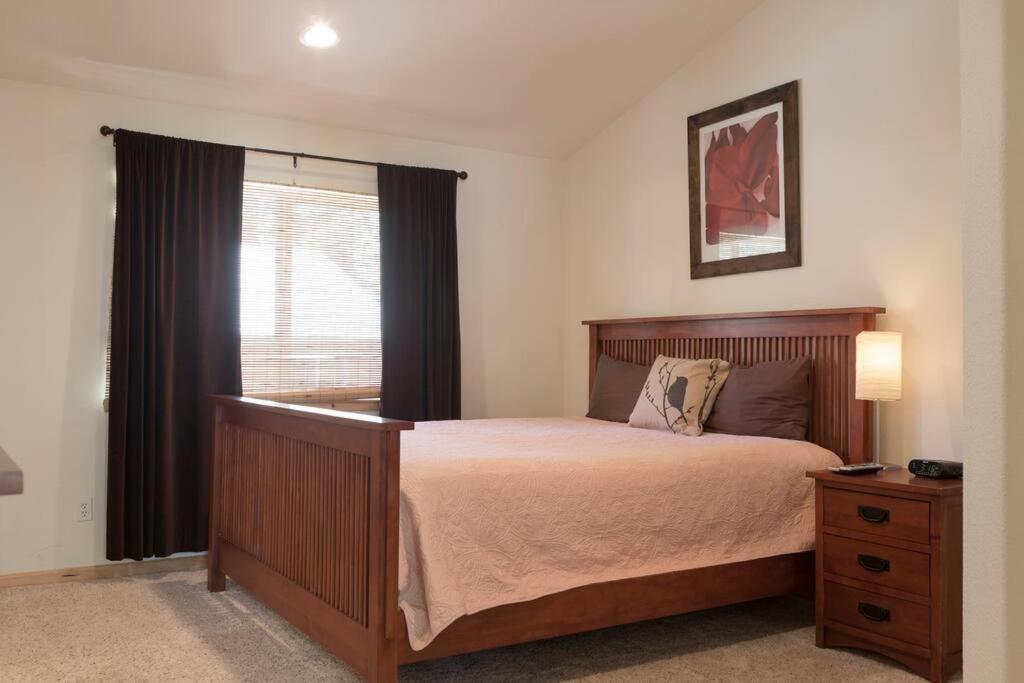  | Riverside 6 Bed 6 Bth Heated Indoor Pool & HotTub & Sauna