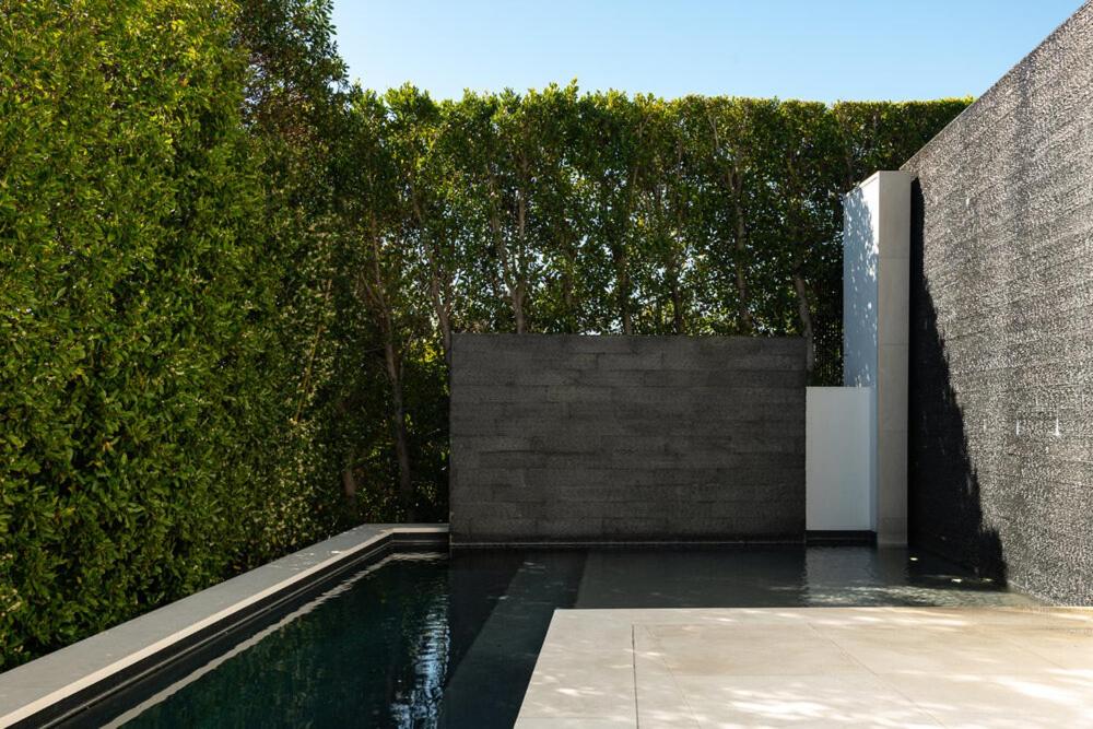  | Ultra Modern Villa In Doheny Estates