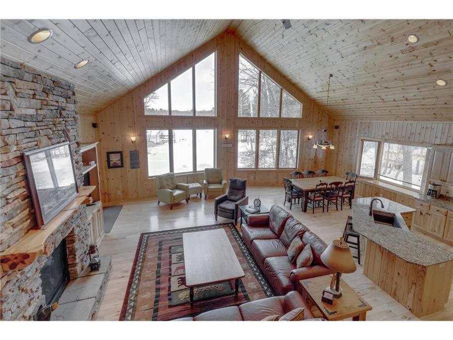 | Large Log Home on Lake with Hot Tub