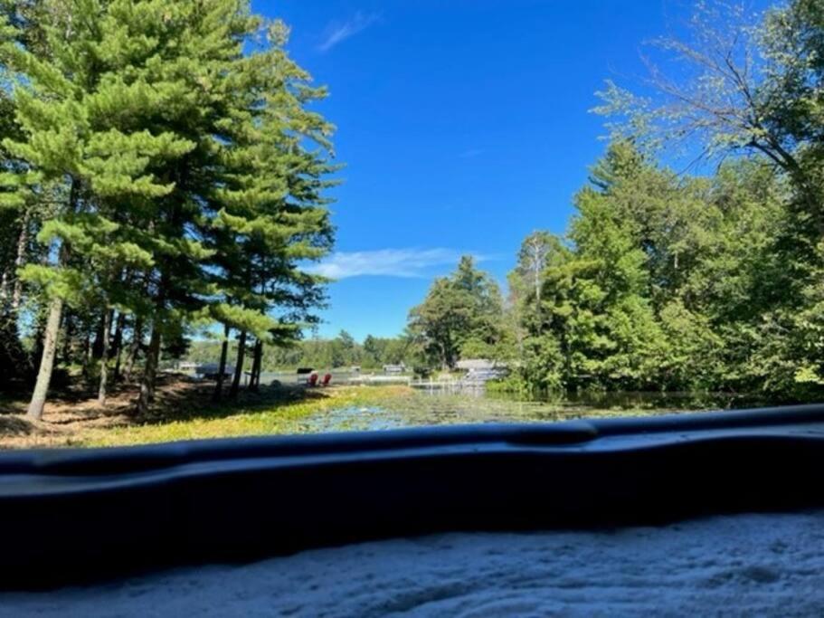 | Large Log Home on Lake with Hot Tub
