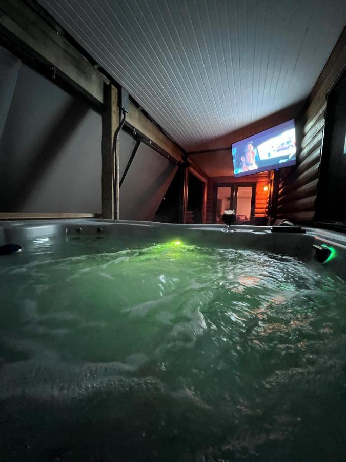 | Large Log Home on Lake with Hot Tub