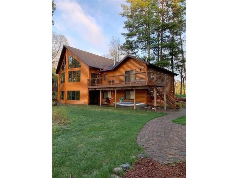 | Large Log Home on Lake with Hot Tub