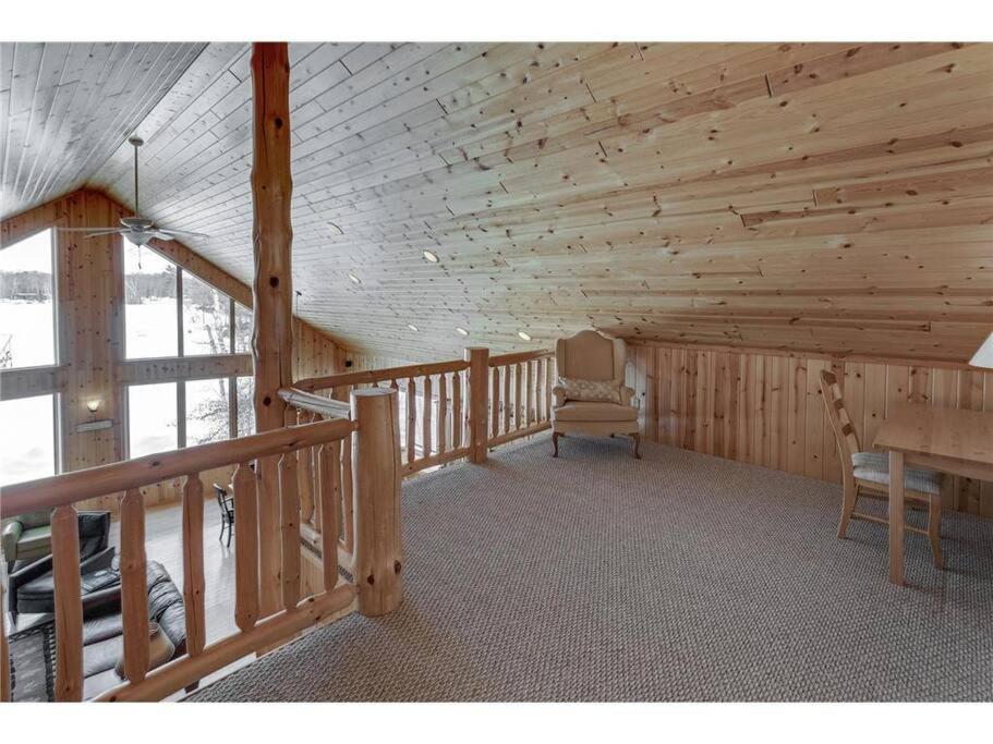 | Large Log Home on Lake with Hot Tub