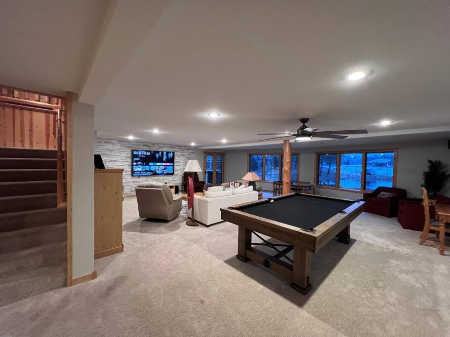 | Large Log Home on Lake with Hot Tub