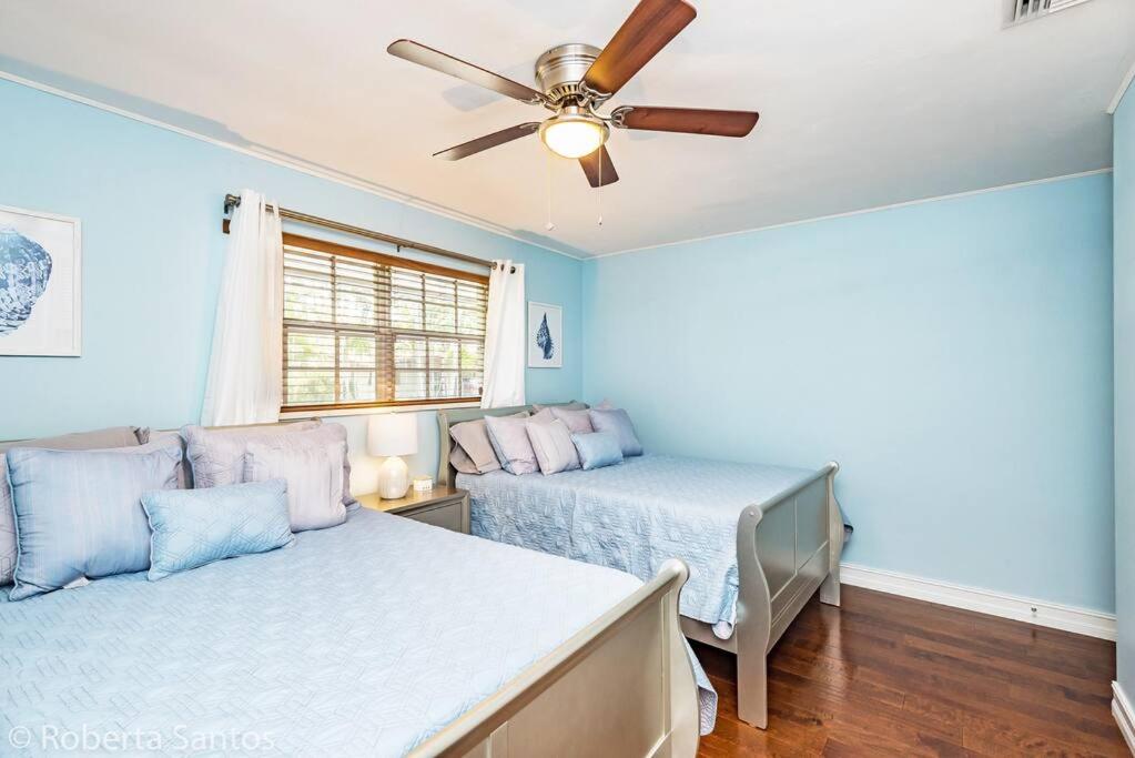  | Spacious Hollywood 3BR with pool near beach