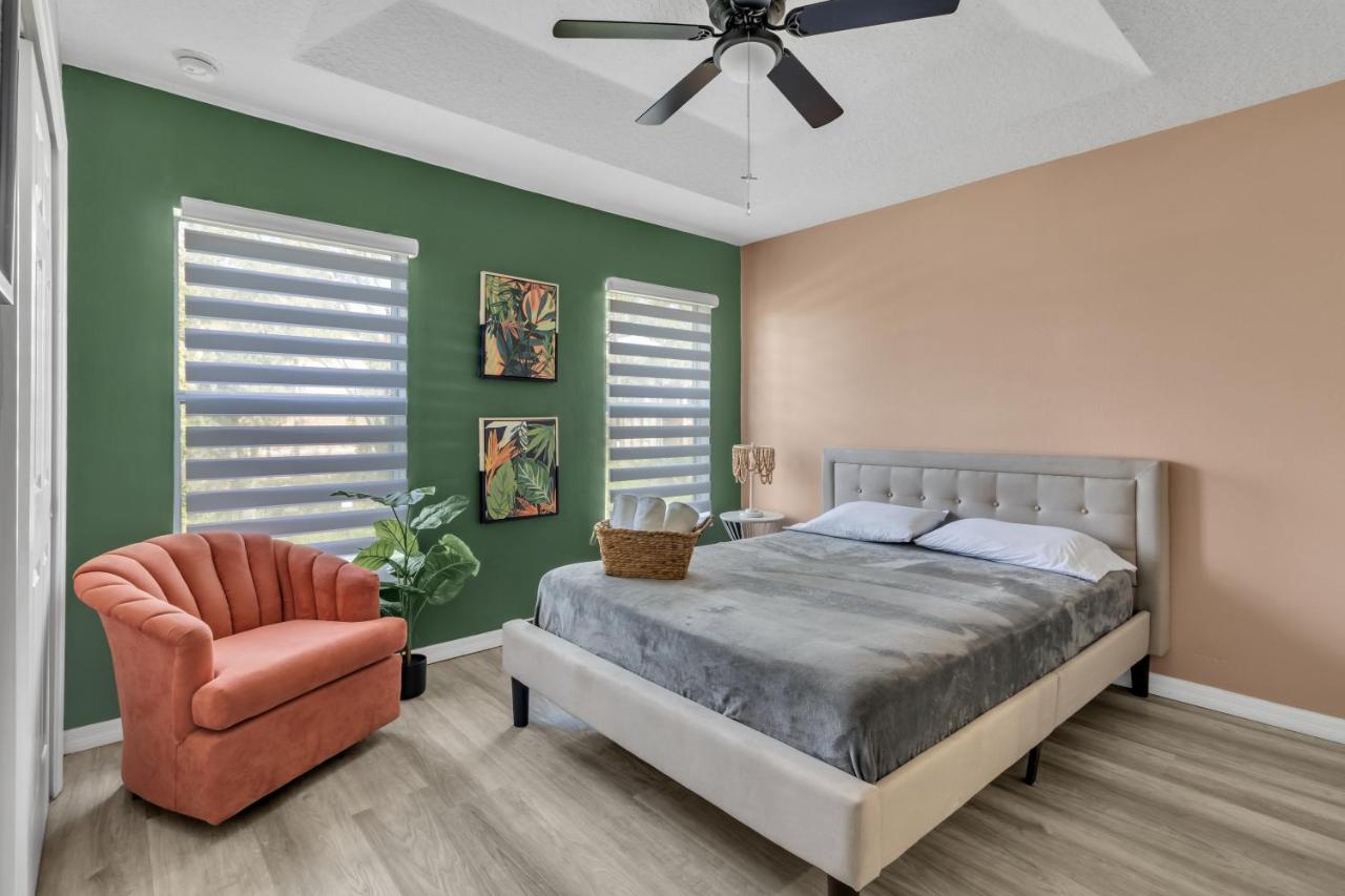  | Just 10 mins from Disney and walking distance to outlets restaurants