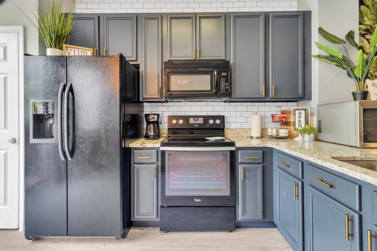  | Just 10 mins from Disney and walking distance to outlets restaurants