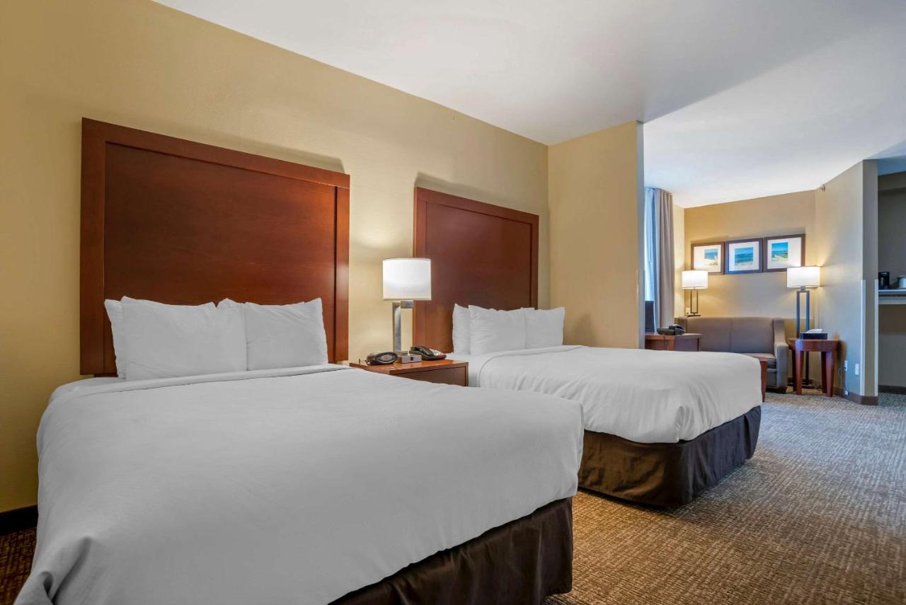 Double Suite with Two Double Beds at Comfort Suites Foley