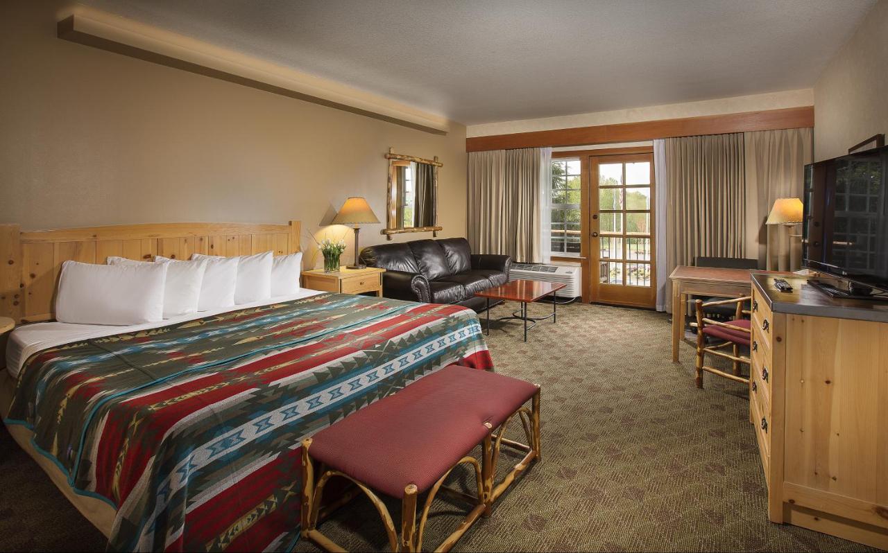 King Room at Heathman Lodge