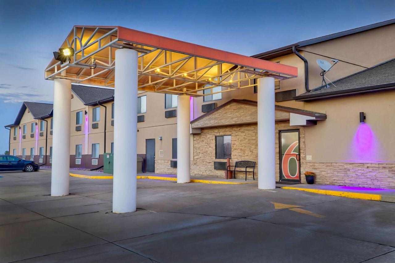 | Motel 6-Percival, IA