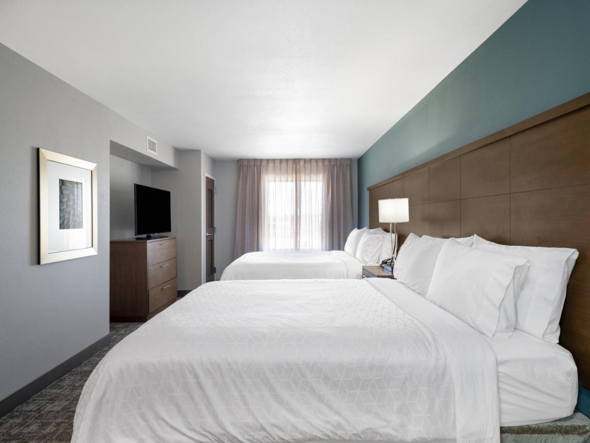 One-Bedroom Queen Suite - Hearing Accessible - Non-Smoking at Staybridge Suites Sioux City Southeast by IHG