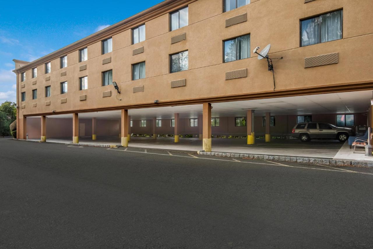 | Red Roof Inn Fairfield