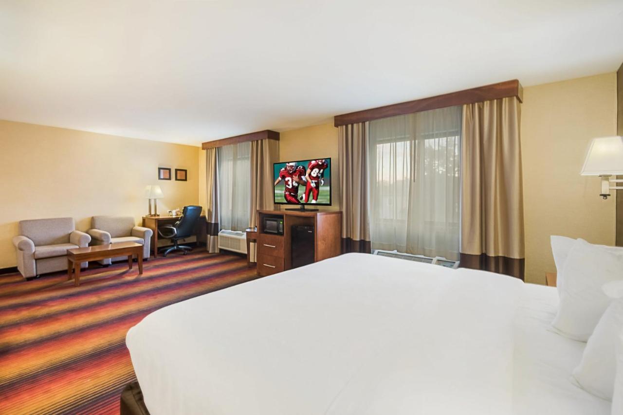 | Red Roof Inn Fairfield