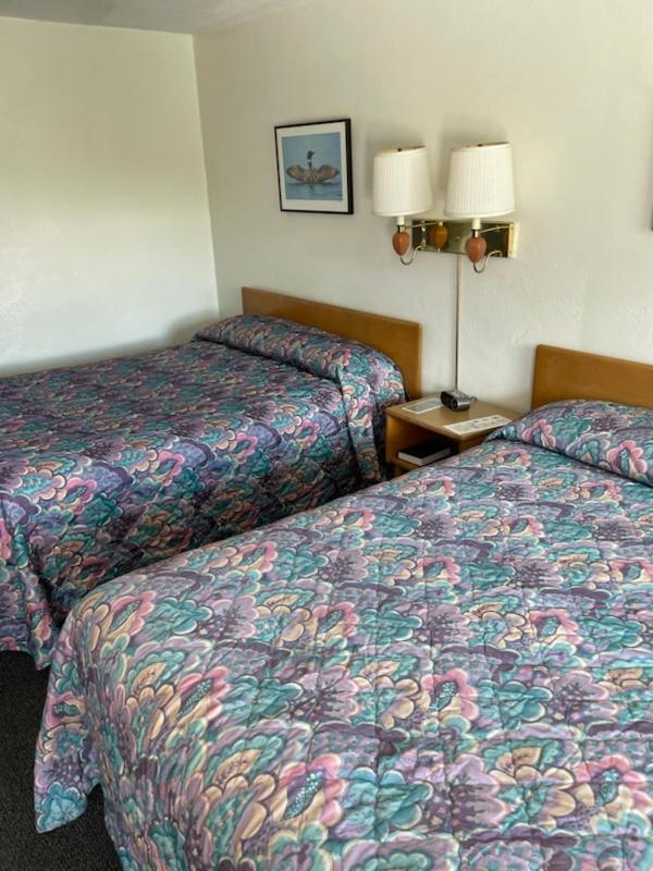 | Gale River Motel