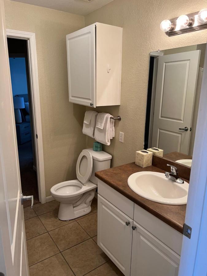 One-Bedroom Apartment at Washburn Hotel Suites
