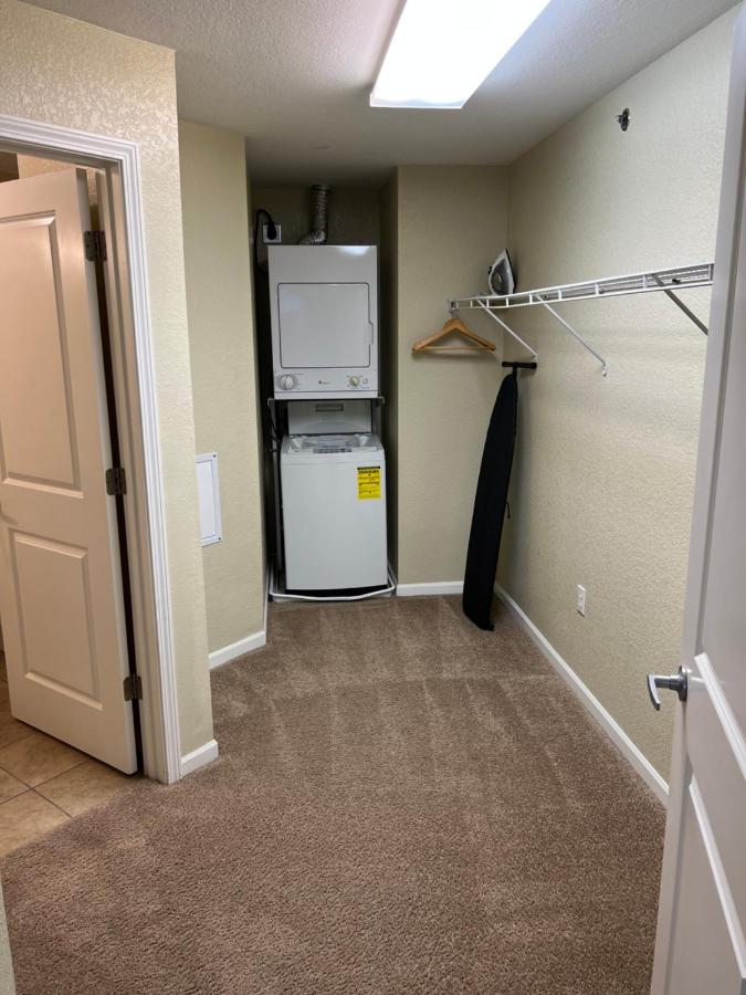 One-Bedroom Apartment at Washburn Hotel Suites