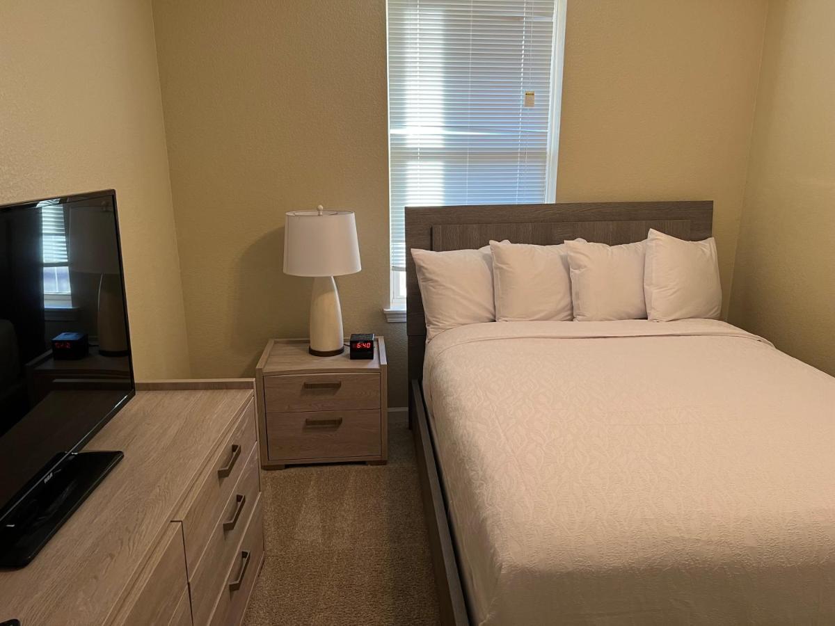 Two-Bedroom Apartment at Washburn Hotel Suites