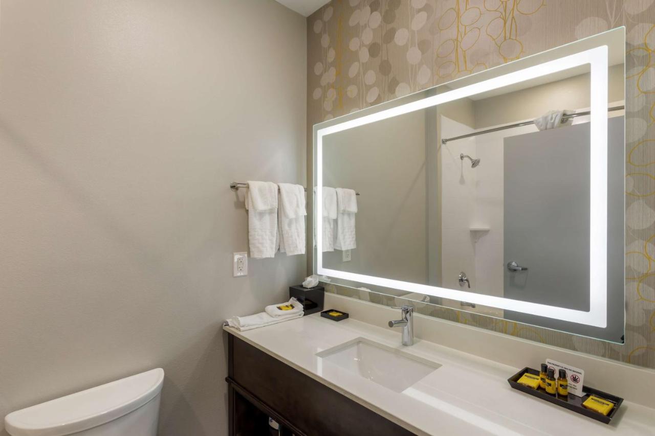  | Best Western Plus Executive Residency Antioch Inn