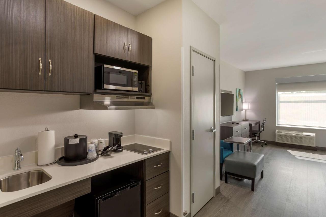  | Best Western Plus Executive Residency Antioch Inn
