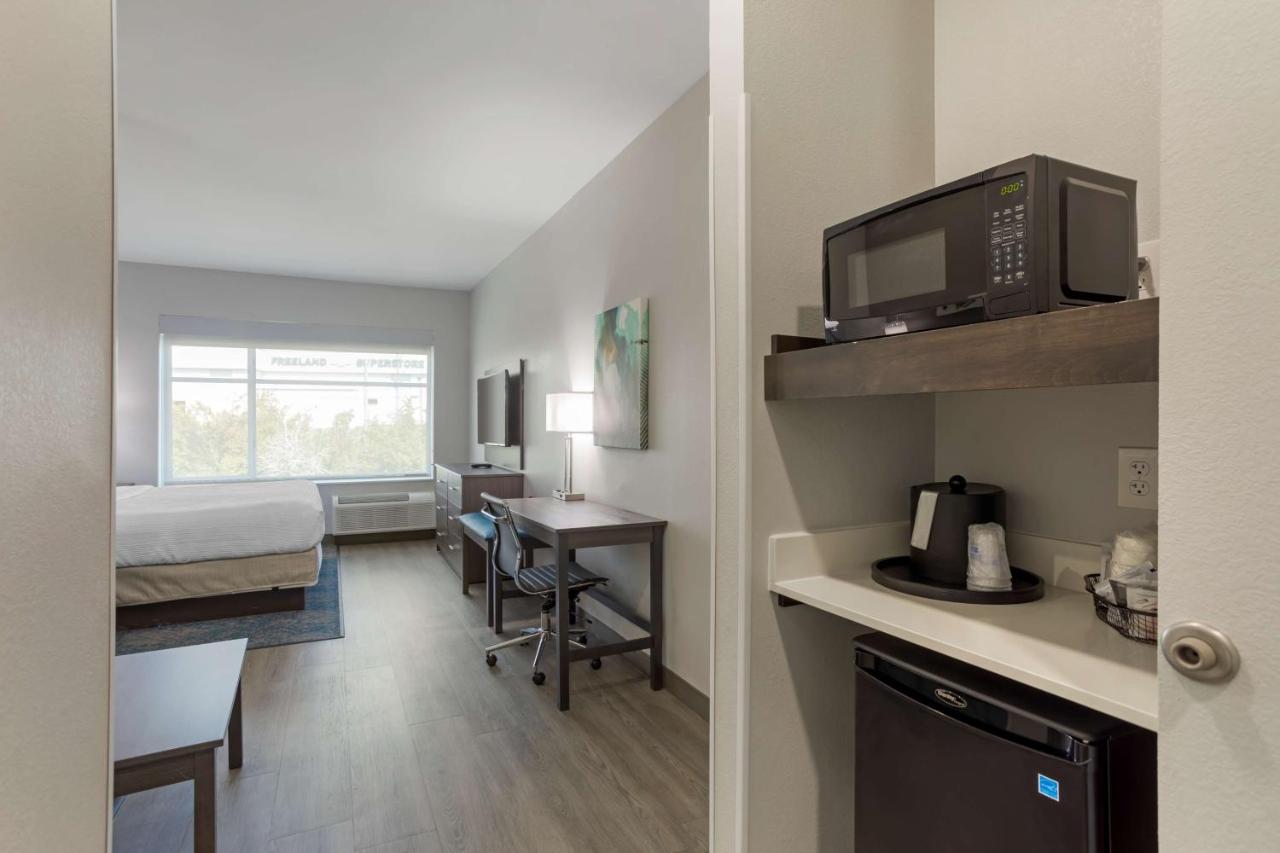  | Best Western Plus Executive Residency Antioch Inn
