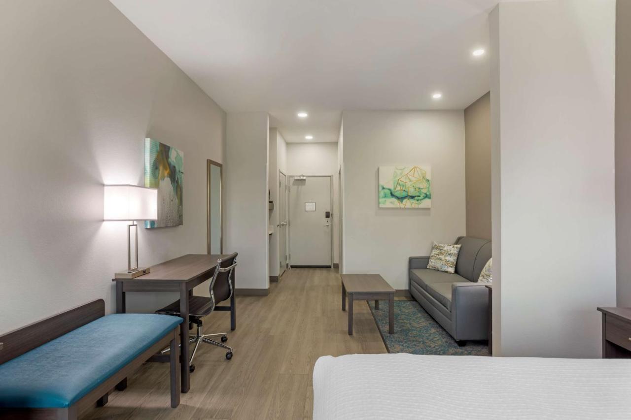  | Best Western Plus Executive Residency Antioch Inn
